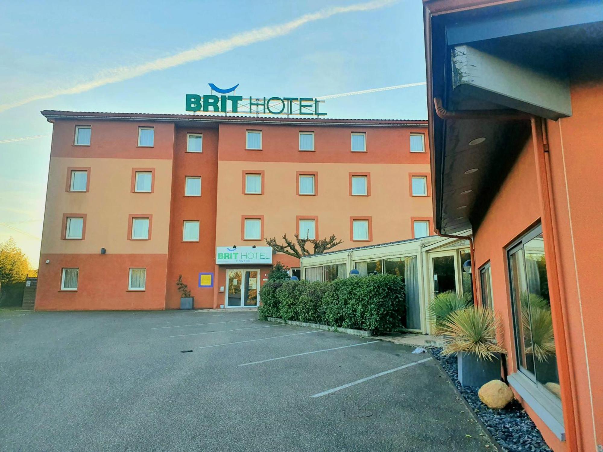 Brit Hotel Confort Montauban Exterior foto